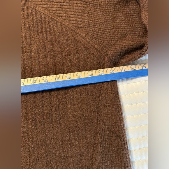 Athleta Layover Crew Neck Sweater Sz L Merino Wool Blend  very Soft(i9 - Picture 9 of 10